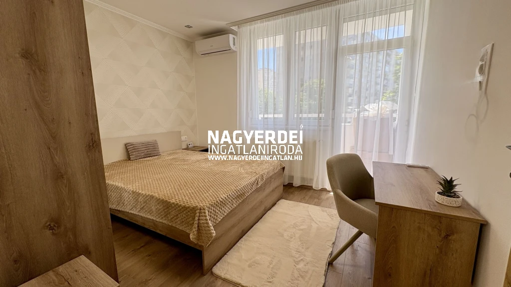 Eladó 54 m2 tégla lakás, Debrecen