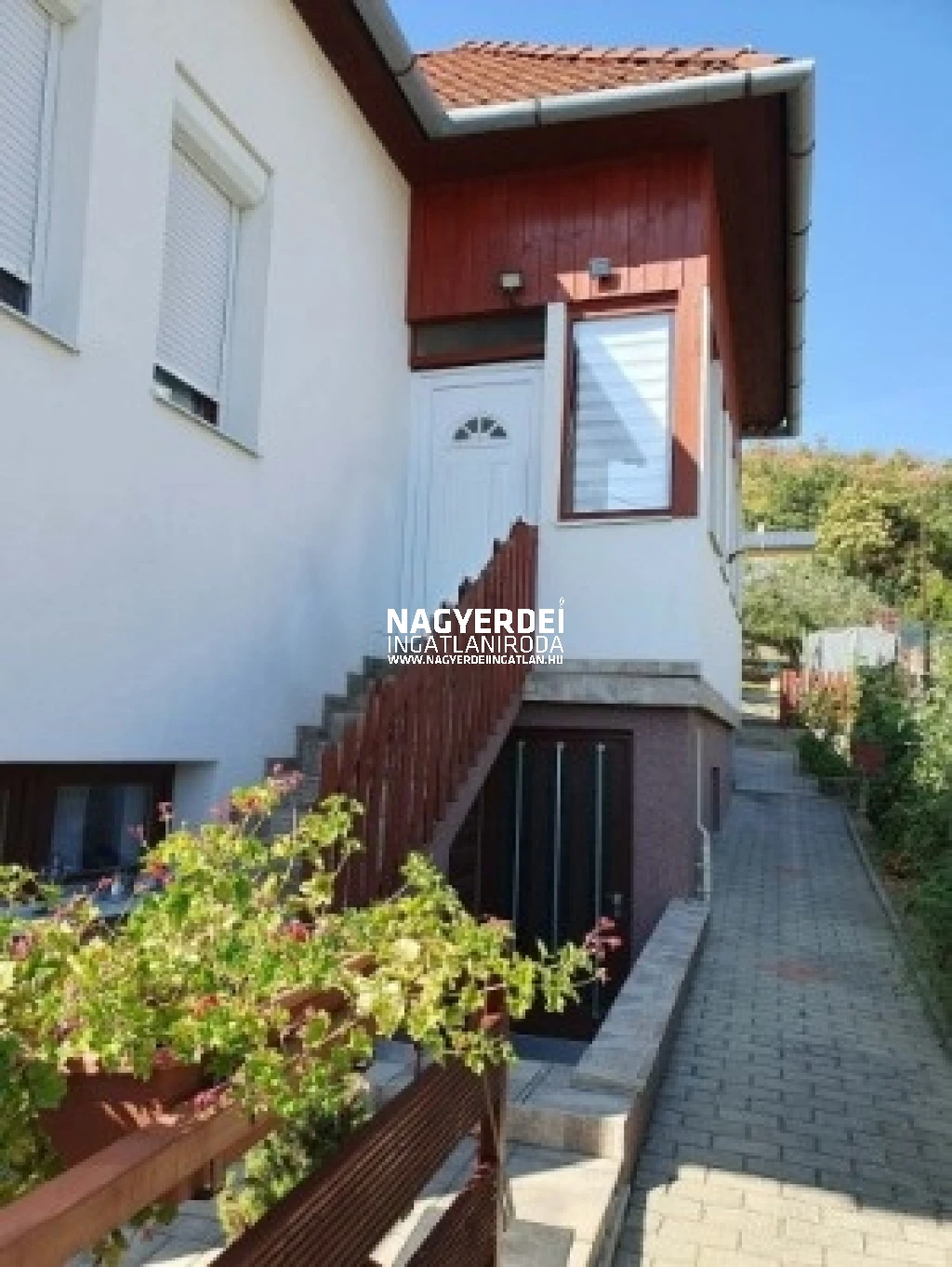 Eladó 180 m2 családi ház, Vonyarcvashegy