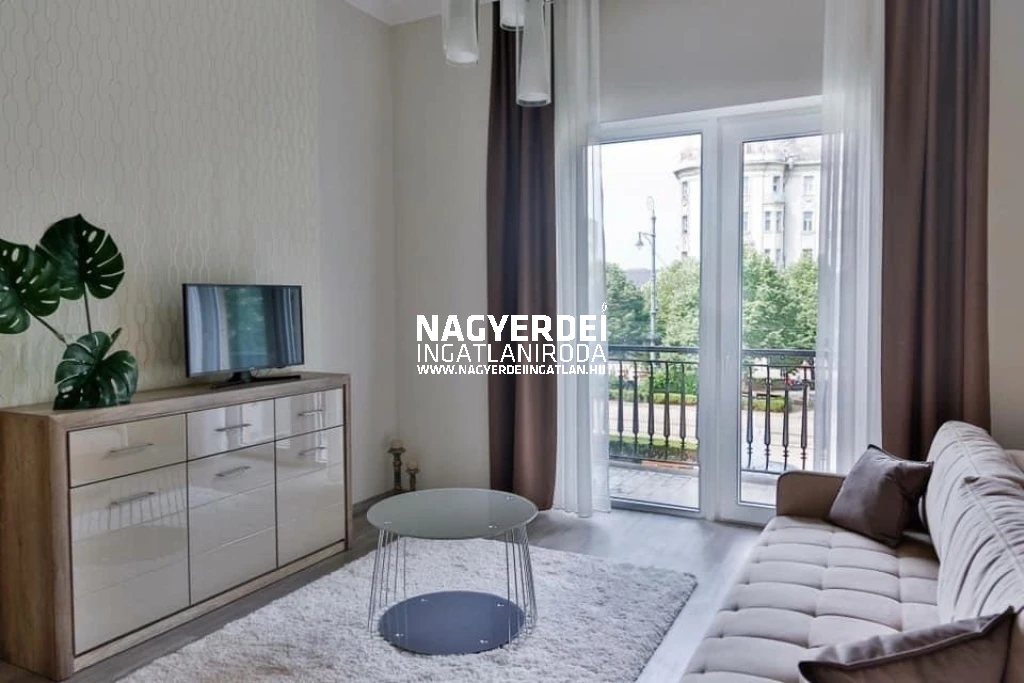 c3-2-name c2-19-name, Debrecen, Belváros
