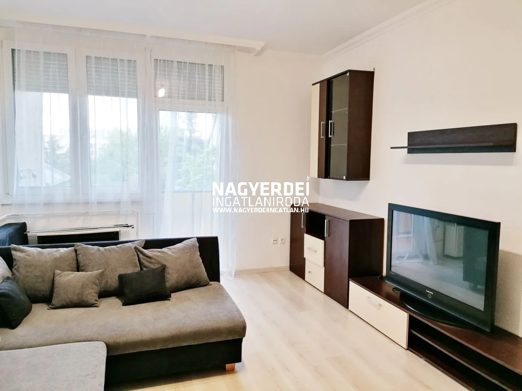 Eladó 55 m2 tégla lakás, Debrecen