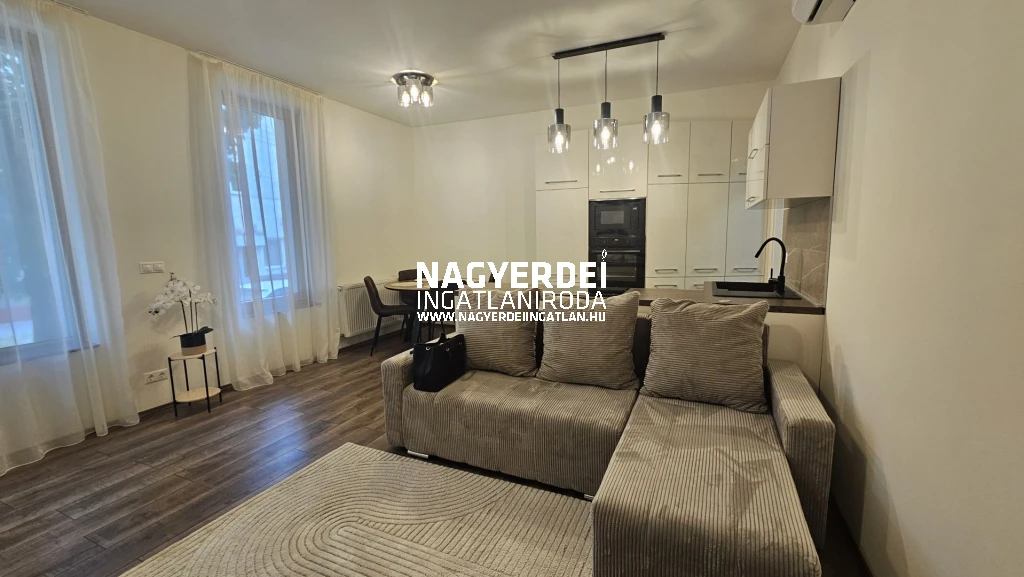 Kiadó 45 m2 tégla lakás, Debrecen