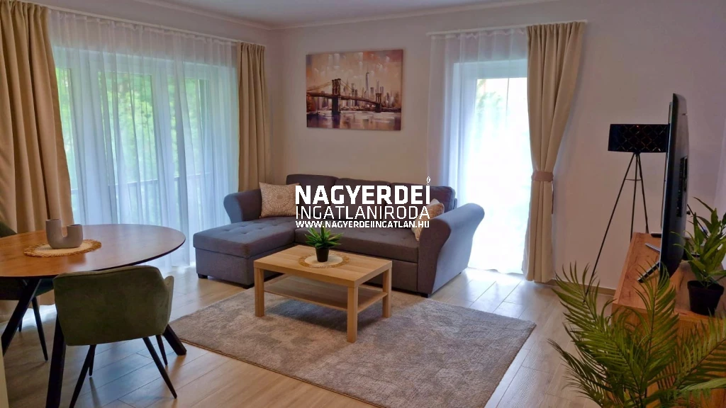 c3-2-name c2-19-name, Debrecen, Egyetemváros