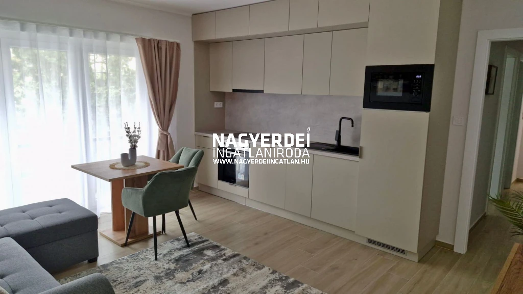 c3-2-name c2-19-name, Debrecen, Egyetemváros