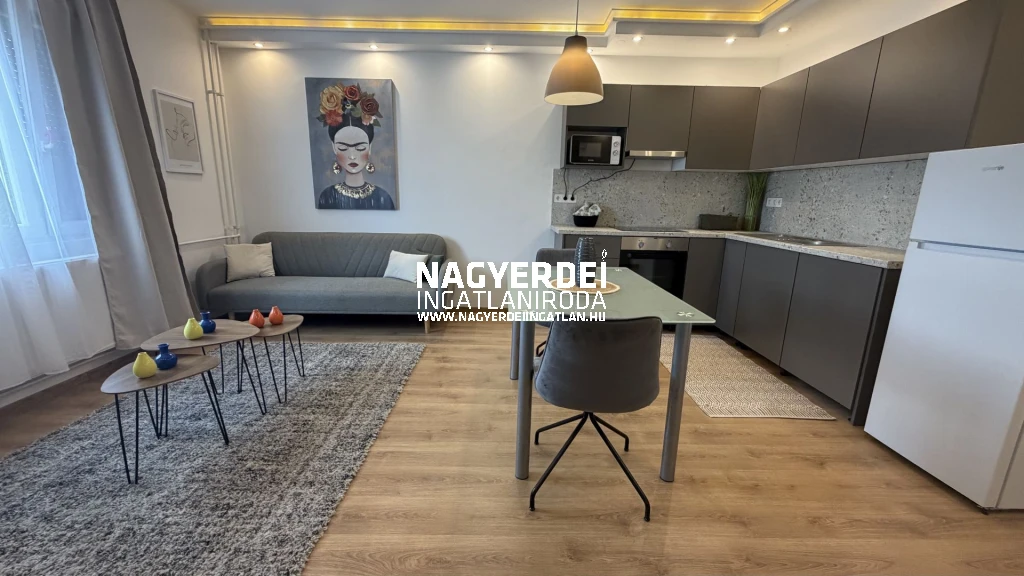 c3-1-name c2-19-name, Debrecen, Nagyerdő
