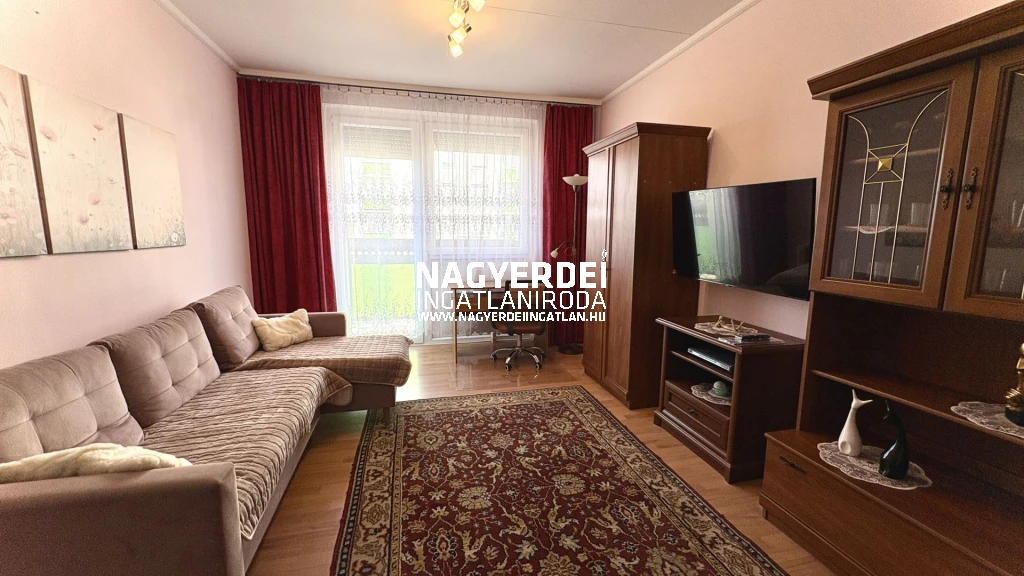 Kiadó 44 m2 panel lakás, Debrecen