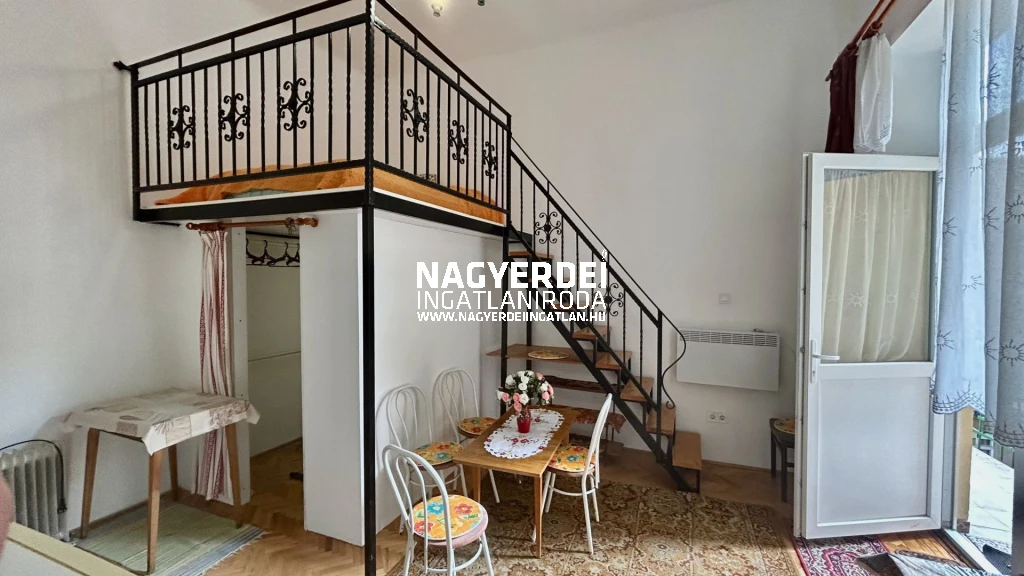 Kiadó 30 m2 tégla lakás, Debrecen