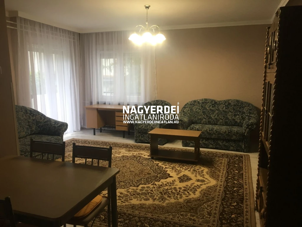 c3-2-name c2-19-name, Debrecen, Nagyerdő