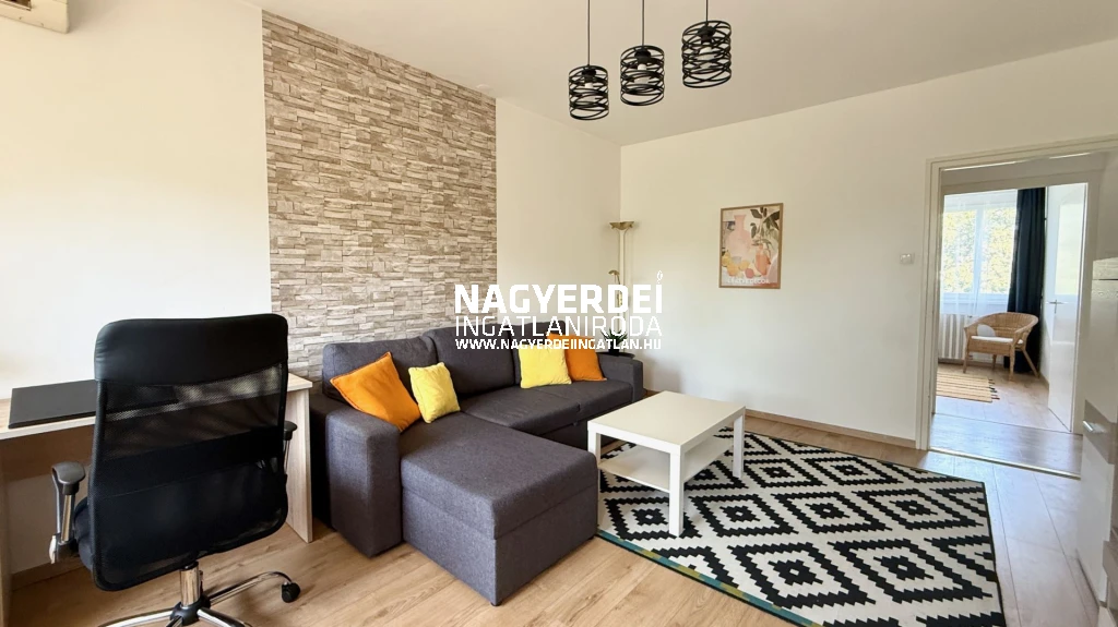 c3-2-name c2-19-name, Debrecen, Sestakert