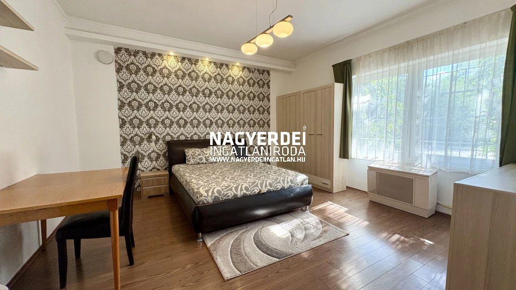 c3-2-name c2-19-name, Debrecen, Sestakert