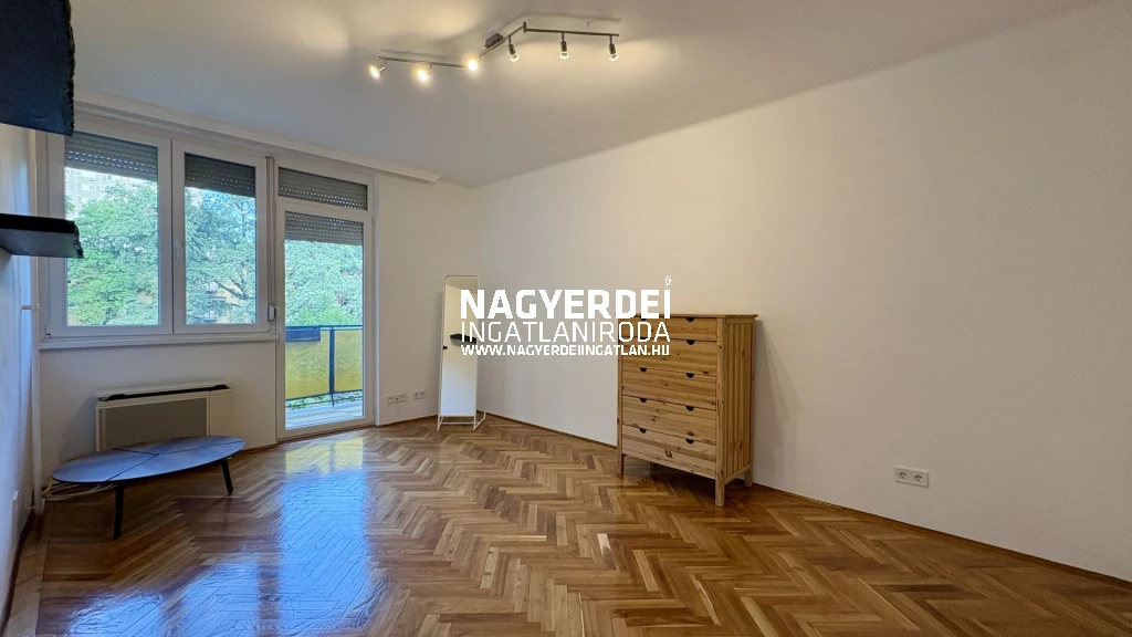c3-2-name c2-19-name, Debrecen, Libakert
