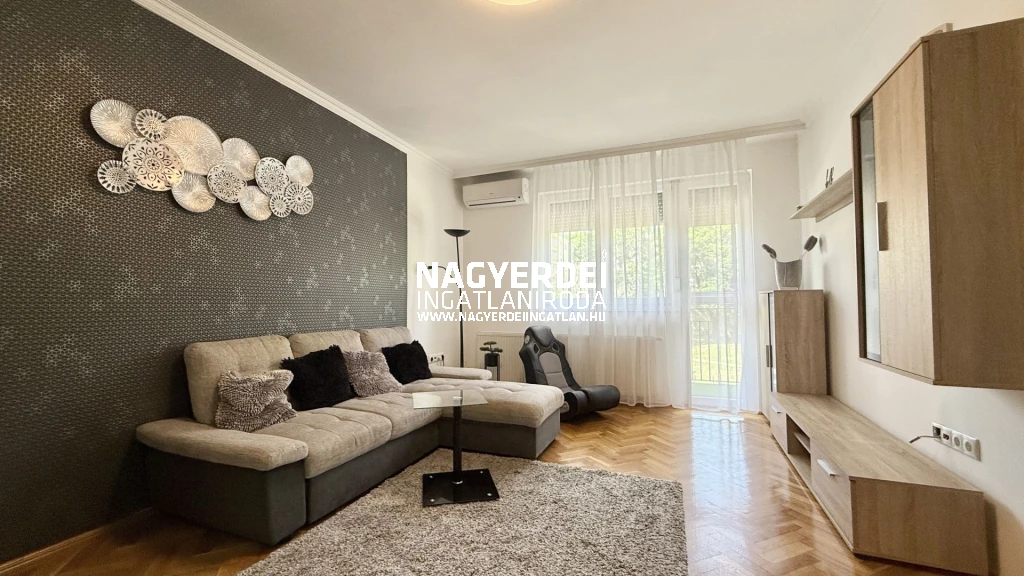 Kiadó 55 m2 tégla lakás, Debrecen