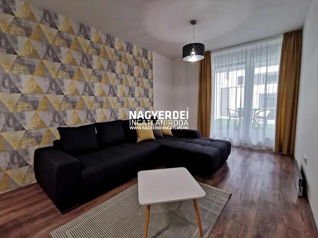 c3-2-name c2-19-name, Debrecen, Péterfia
