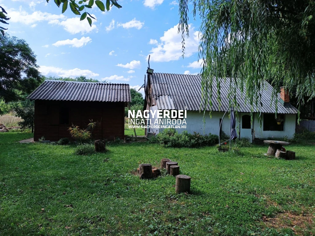 Eladó 120 m2 tanya, Debrecen