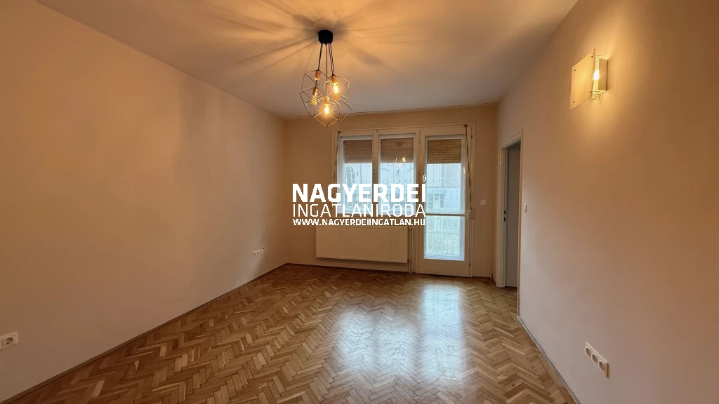 Kiadó 53 m2 tégla lakás, Debrecen