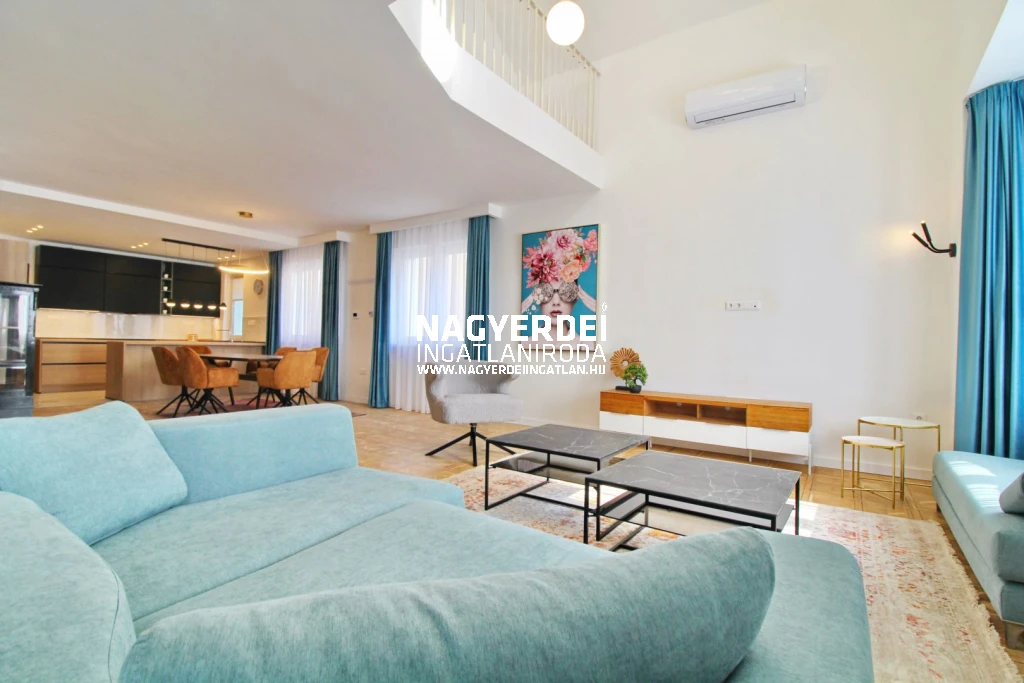 Kiadó 560 m2 családi ház, Debrecen