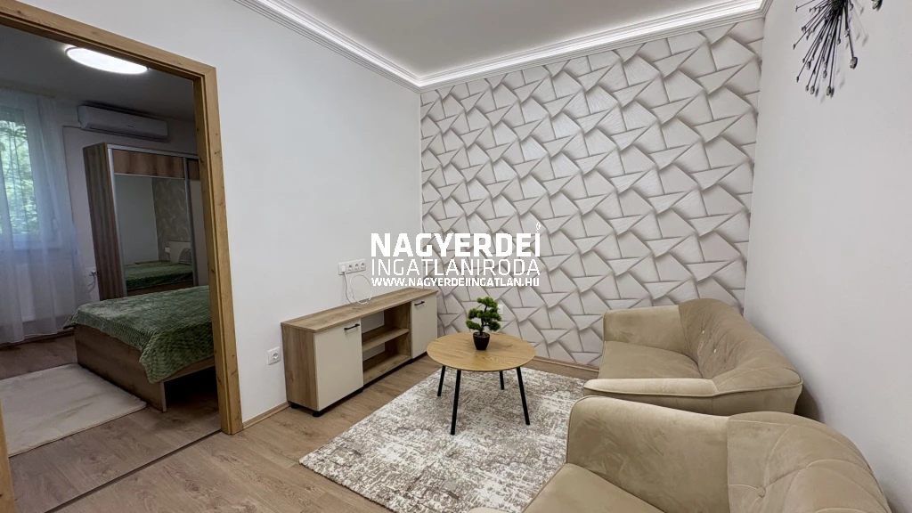 Kiadó 54 m2 tégla lakás, Debrecen