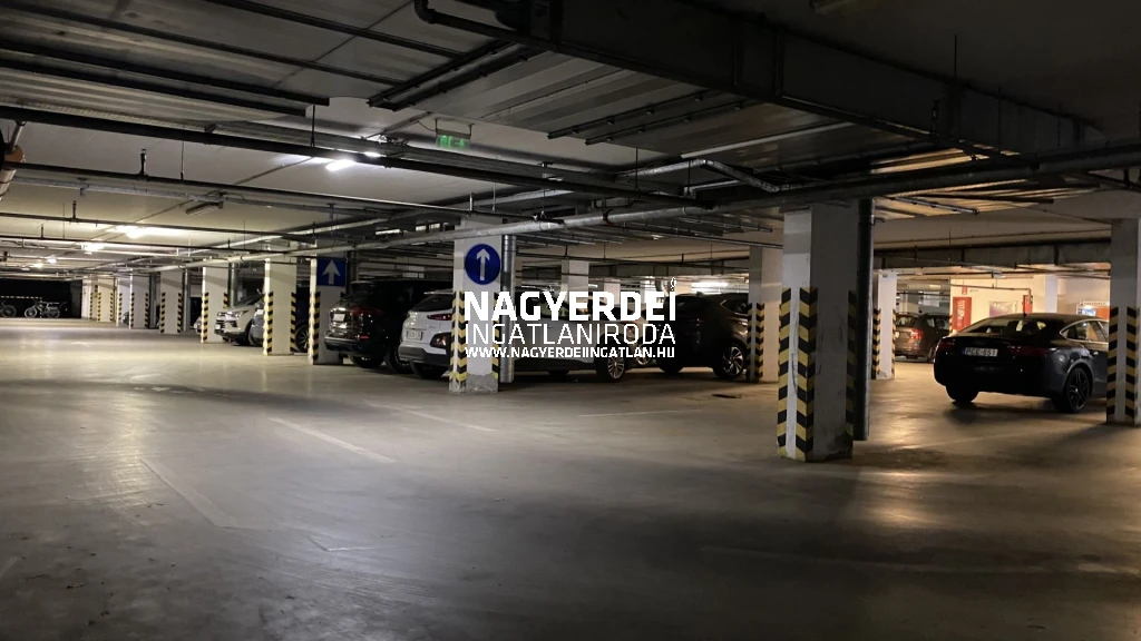 Kiadó 20 m2 teremgarázs, Debrecen