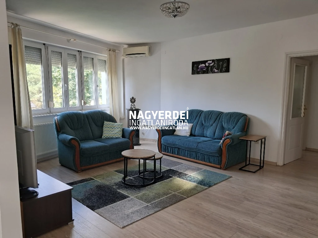 Kiadó 106 m2 tégla lakás, Debrecen