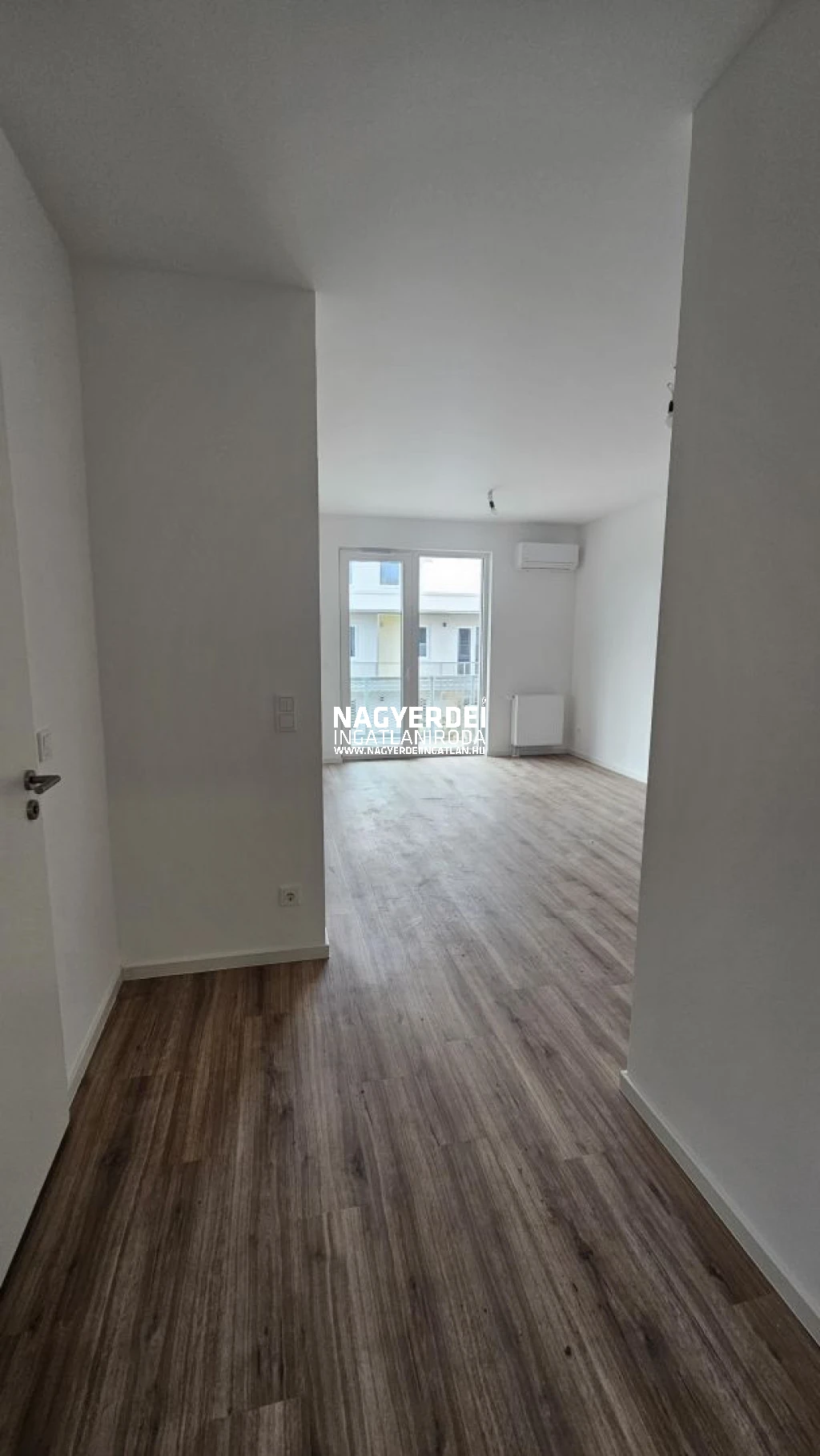 Kiadó 41 m2 új építésű panel lakás, Debrecen
