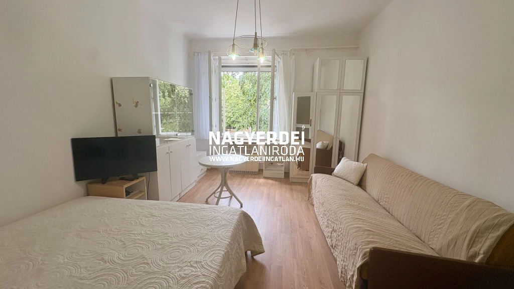 Kiadó 40 m2 tégla lakás, Debrecen