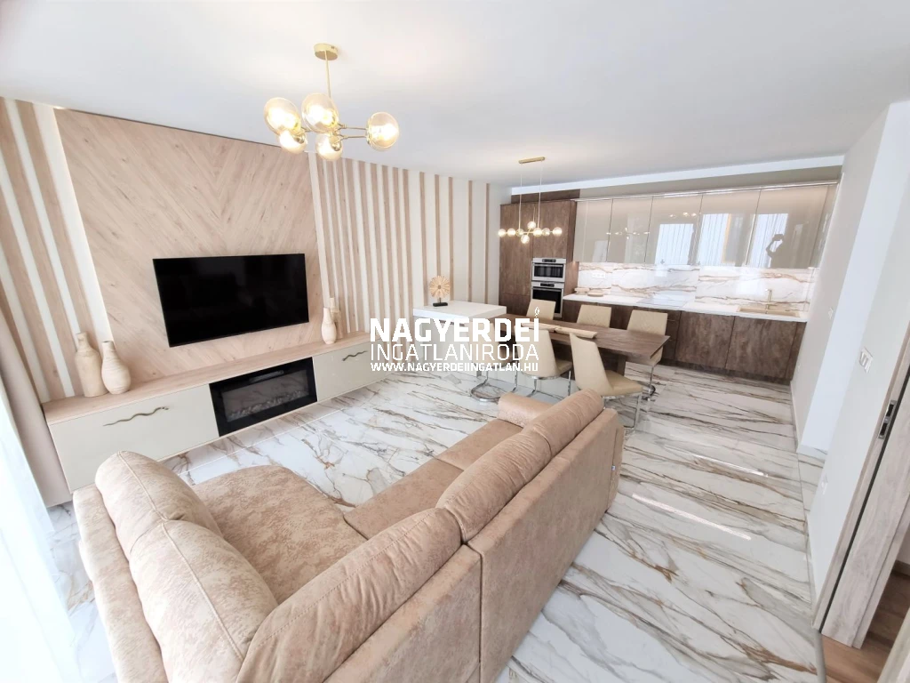 Kiadó 75 m2 tégla lakás, Debrecen