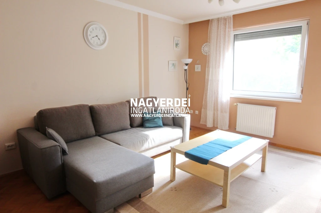 Kiadó 61 m2 tégla lakás, Debrecen
