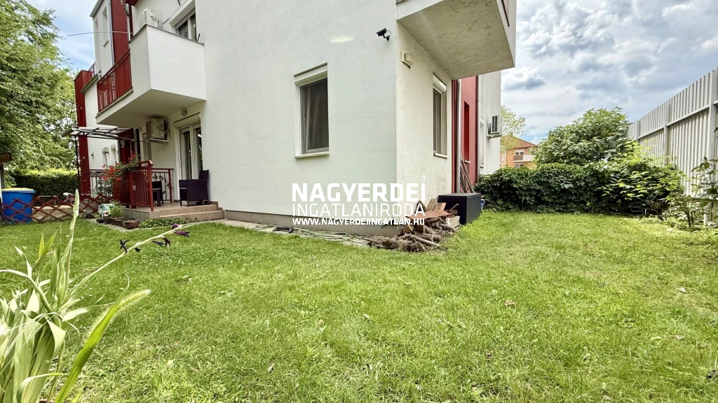 Eladó 44 m2 tégla lakás, Debrecen