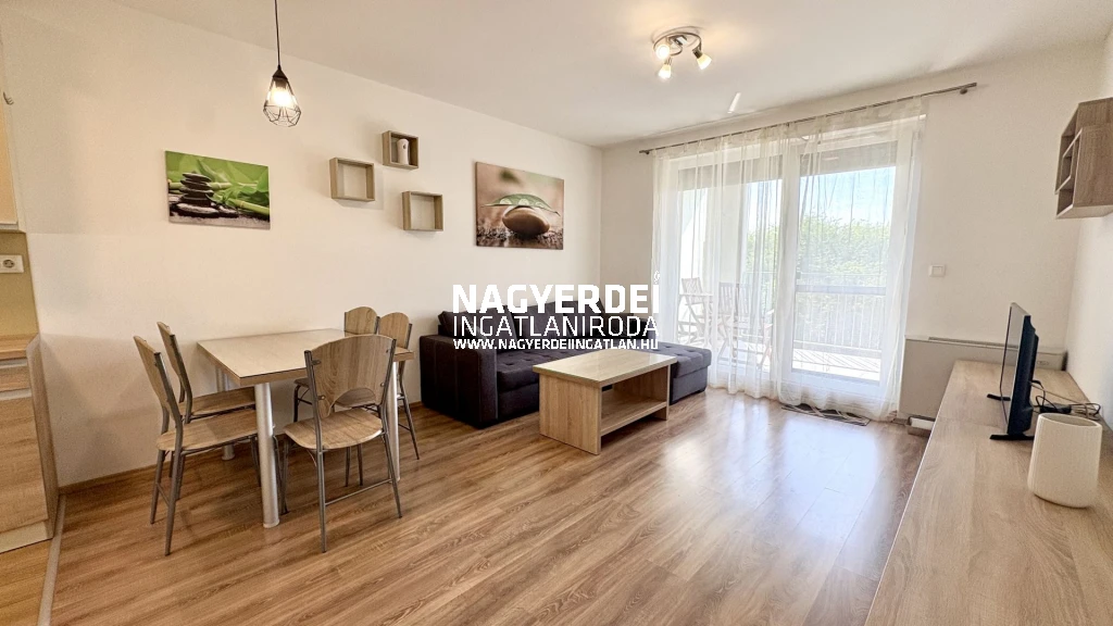 Kiadó 45 m2 tégla lakás, Debrecen