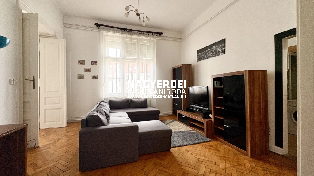 Eladó 109 m2 tégla lakás, Debrecen