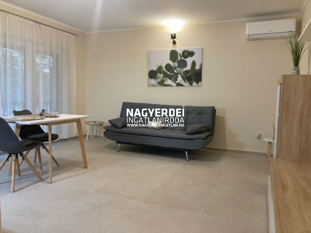 Új építésű 1 háló nappalis lakás kiadó a műszaki kar közvetlen közelében !