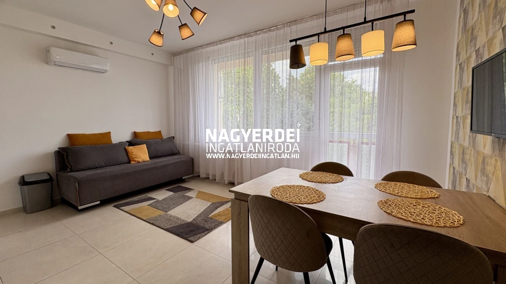 Kiadó 53 m2 tégla lakás, Debrecen