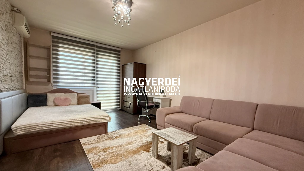 Kiadó 56 m2 panel lakás, Debrecen