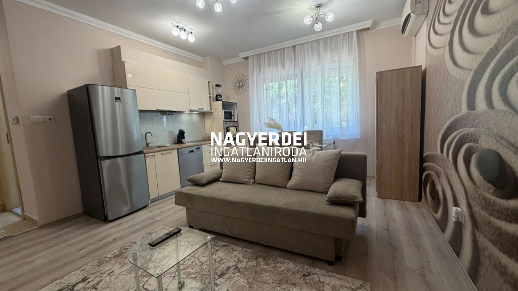 Kiadó 39 m2 tégla lakás, Debrecen