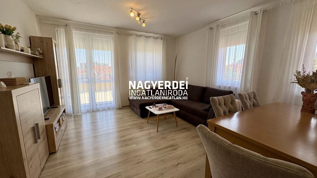 Kiadó 55 m2 tégla lakás, Debrecen