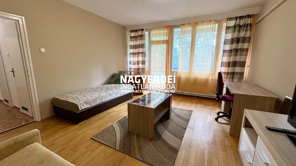 Kiadó 60 m2 tégla lakás, Debrecen