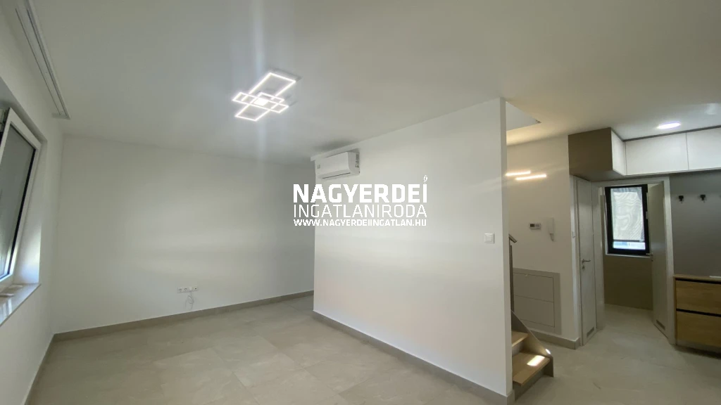 DEBRECEN SZÍVÉBEN, A KÁLVIN TÉREN, PRÉMIUM, 2 HÁLÓSZOBÁS+NAPPALIS LAKÁS KIADÓ