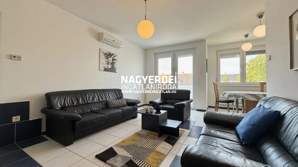 Kiadó 85 m2 tégla lakás, Debrecen