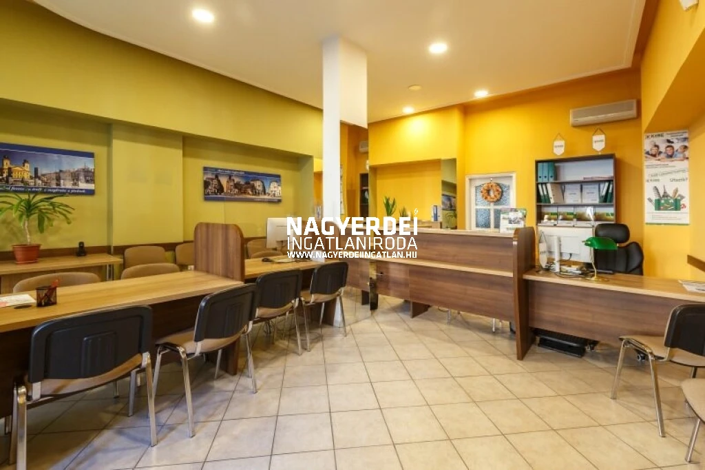 Kiadó 67 m2 üzlethelyiség, Debrecen
