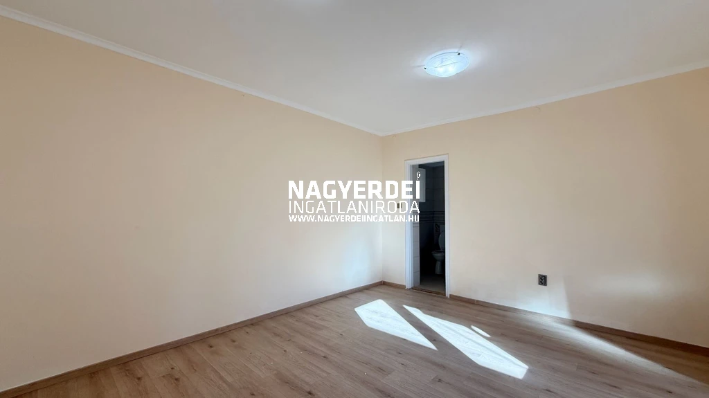 Kiadó 35 m2 házrész, Debrecen