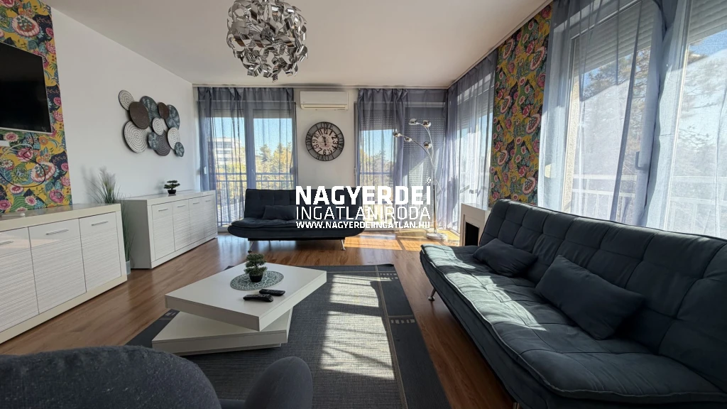 Hajdúszoboszlón kiadó 4 modern, teljesen felszerelt lakás akár 14 fő részére!