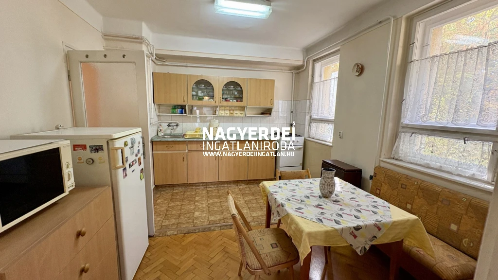 Kiadó 70 m2 tégla lakás, Debrecen