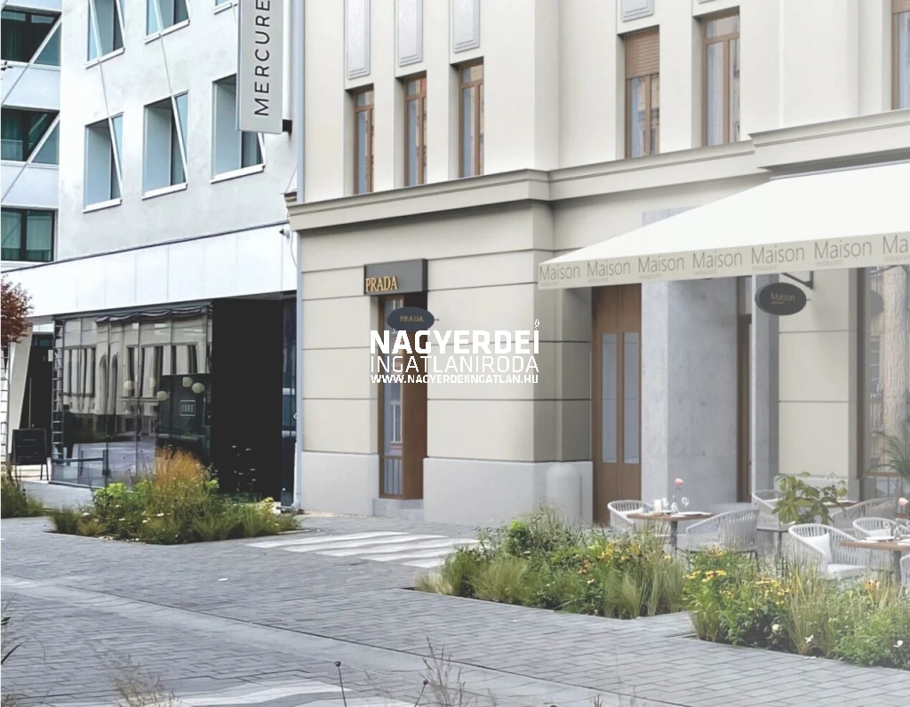 Kiadó 33 m2 üzlethelyiség, Debrecen