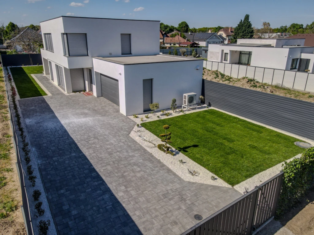 Debrecen, Józsa, Alsójózsa újépítésű családi ház eladó