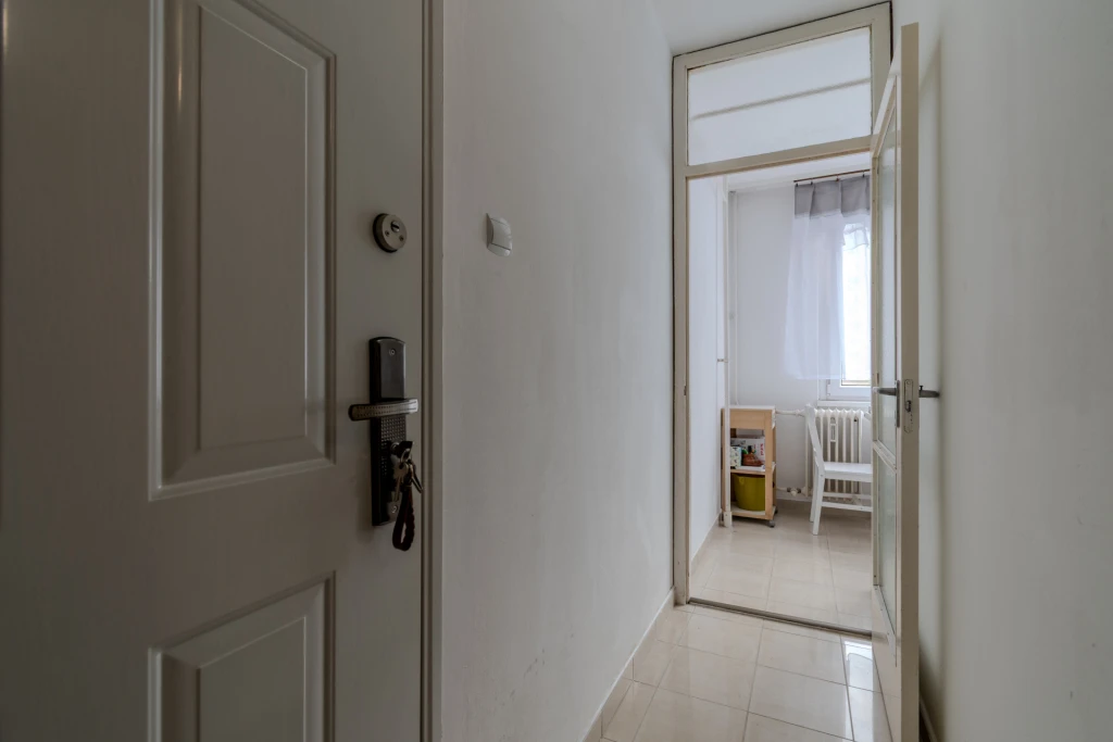 c3-1-name c2-20-name, Debrecen, Péterfia