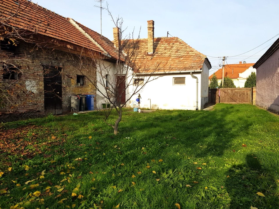 Eladó családi ház, Hegyeshalom