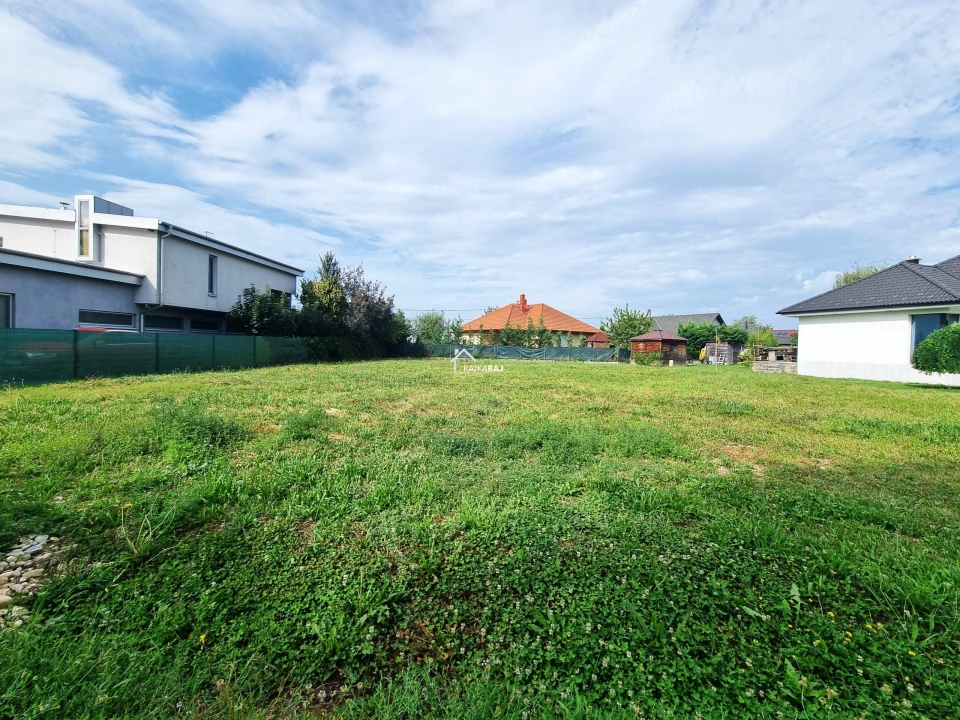 Eladó üdülőtelek, Dunakiliti