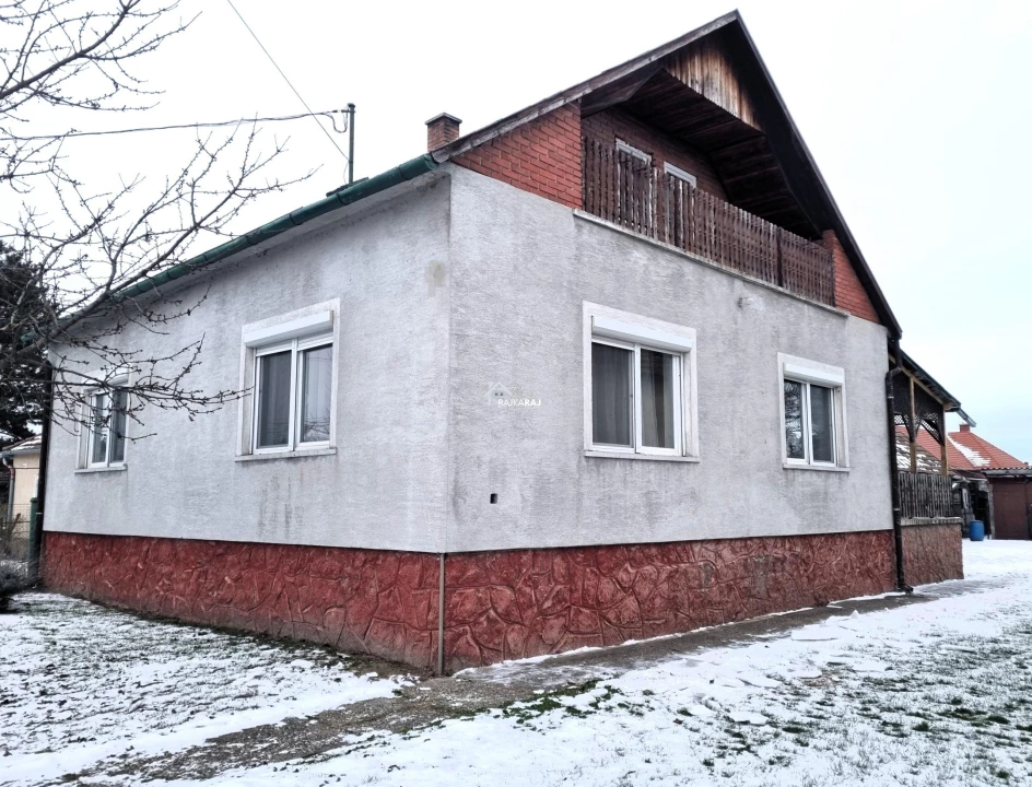 For sale house, Máriakálnok