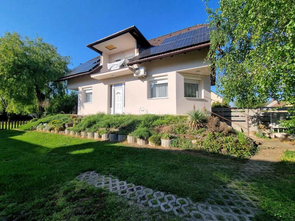 Eladó családi ház, Hegyeshalom