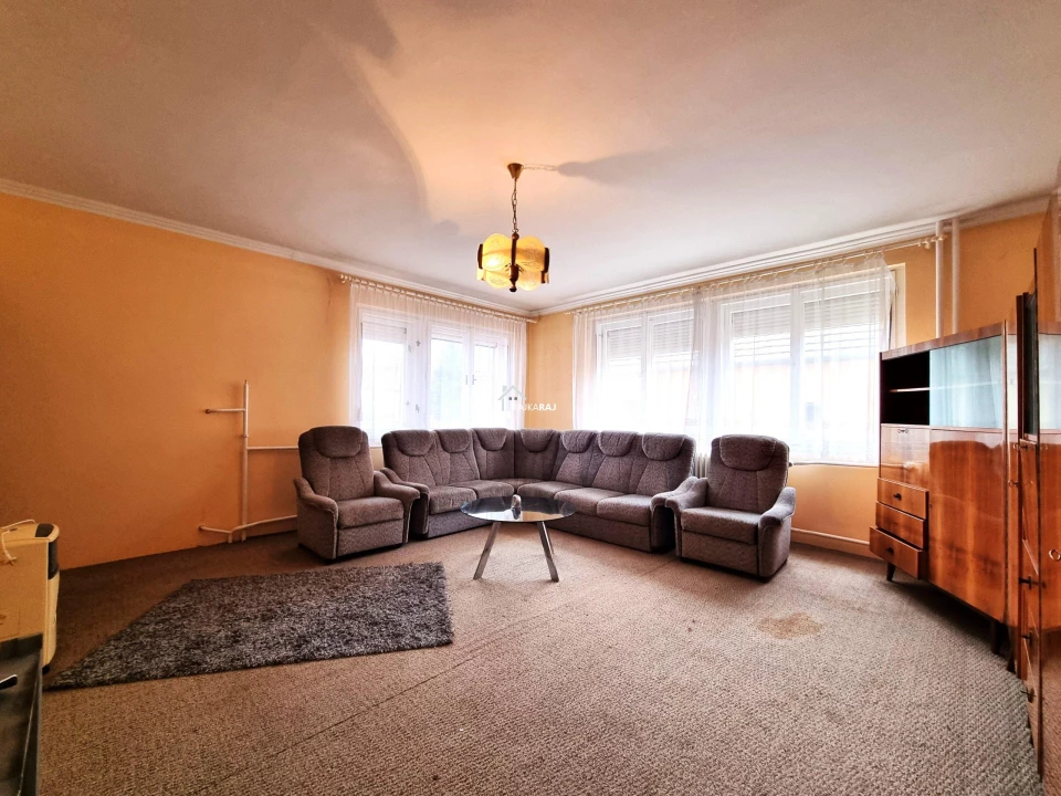 Eladó családi ház, Dunakiliti