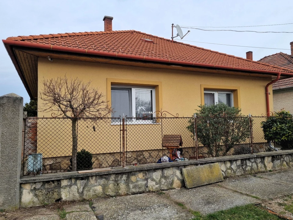 Eladó családi ház, Hegyeshalom